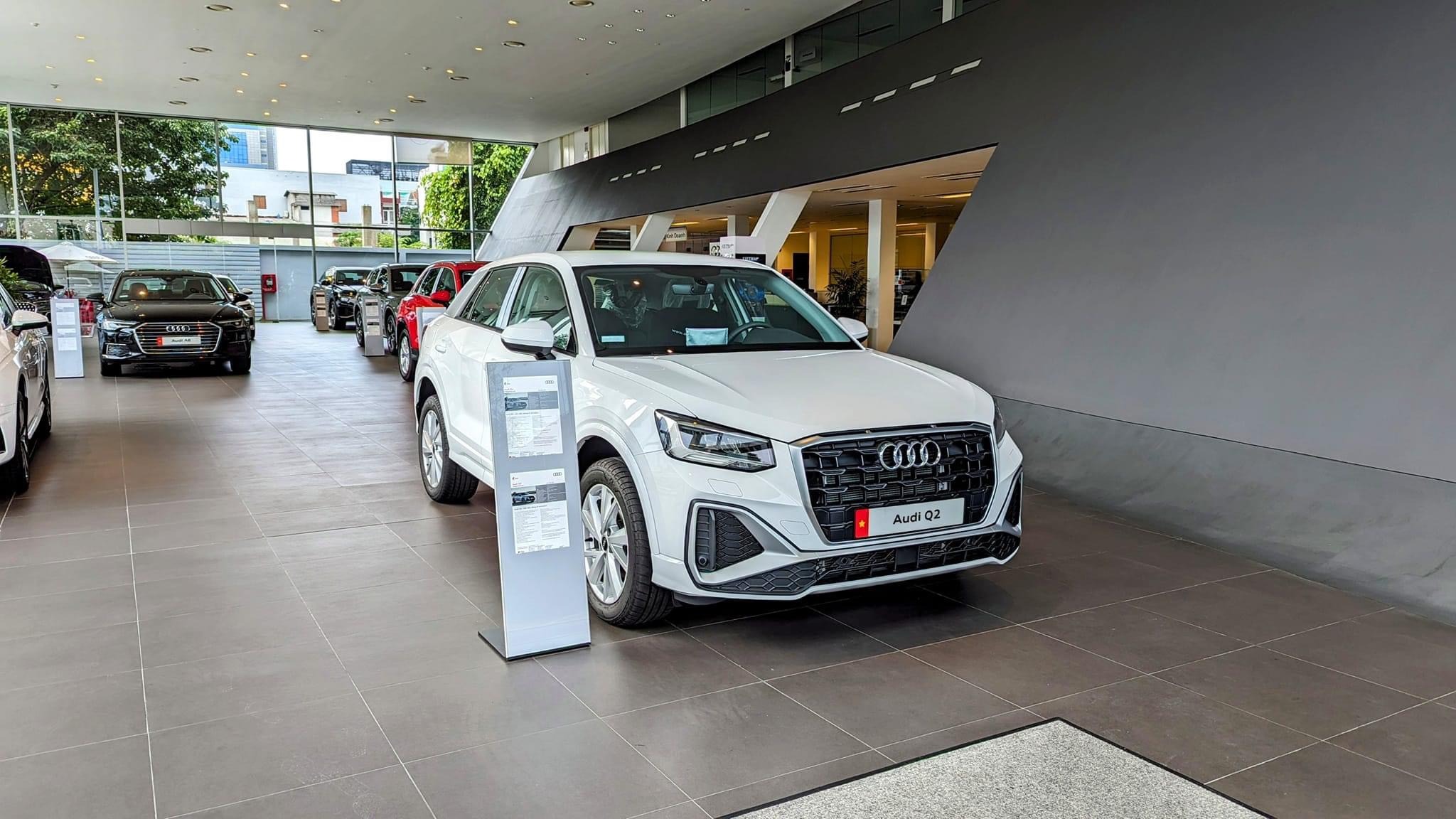 
								Audi Q2 full									