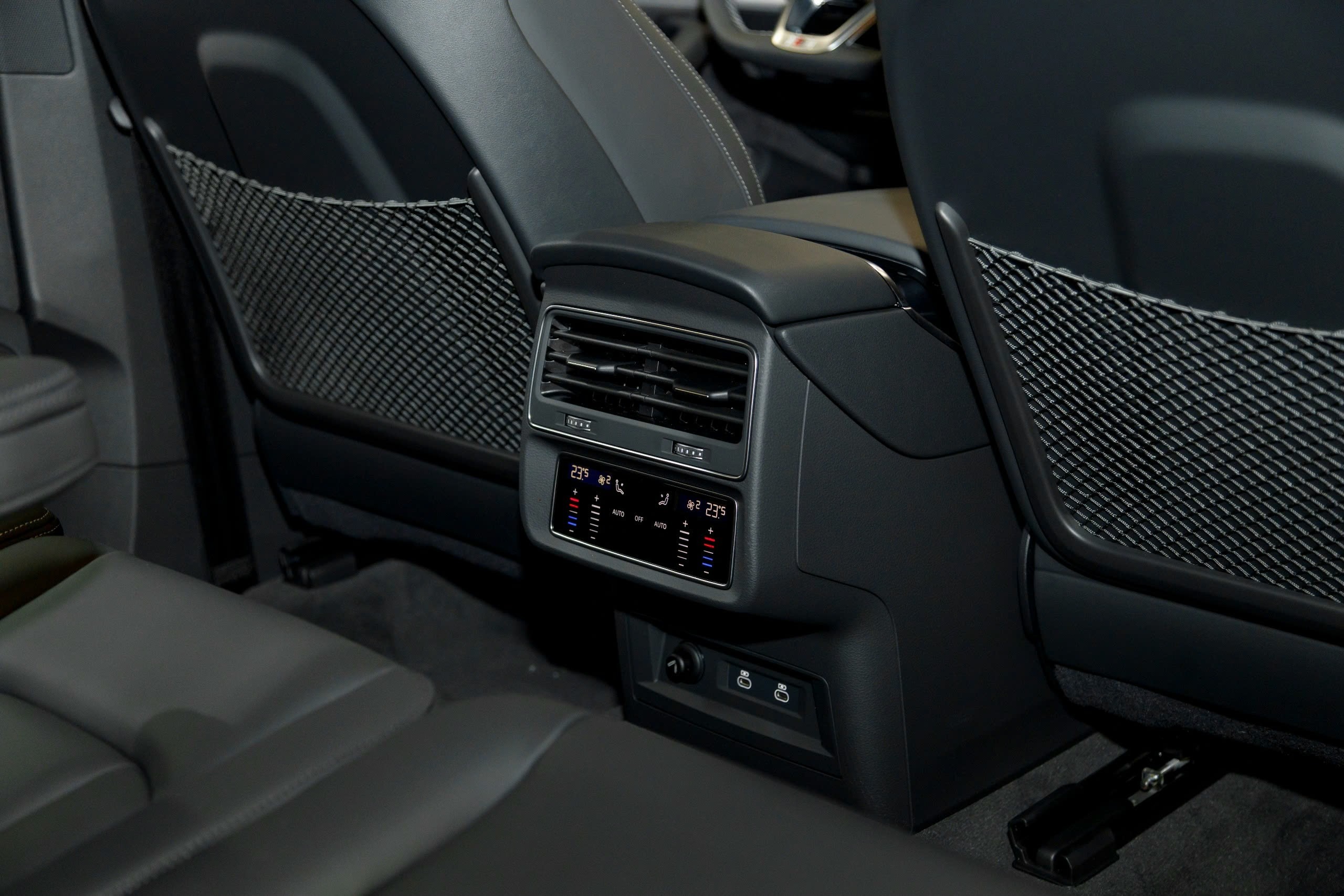 
								Audi Q7 Sline full									