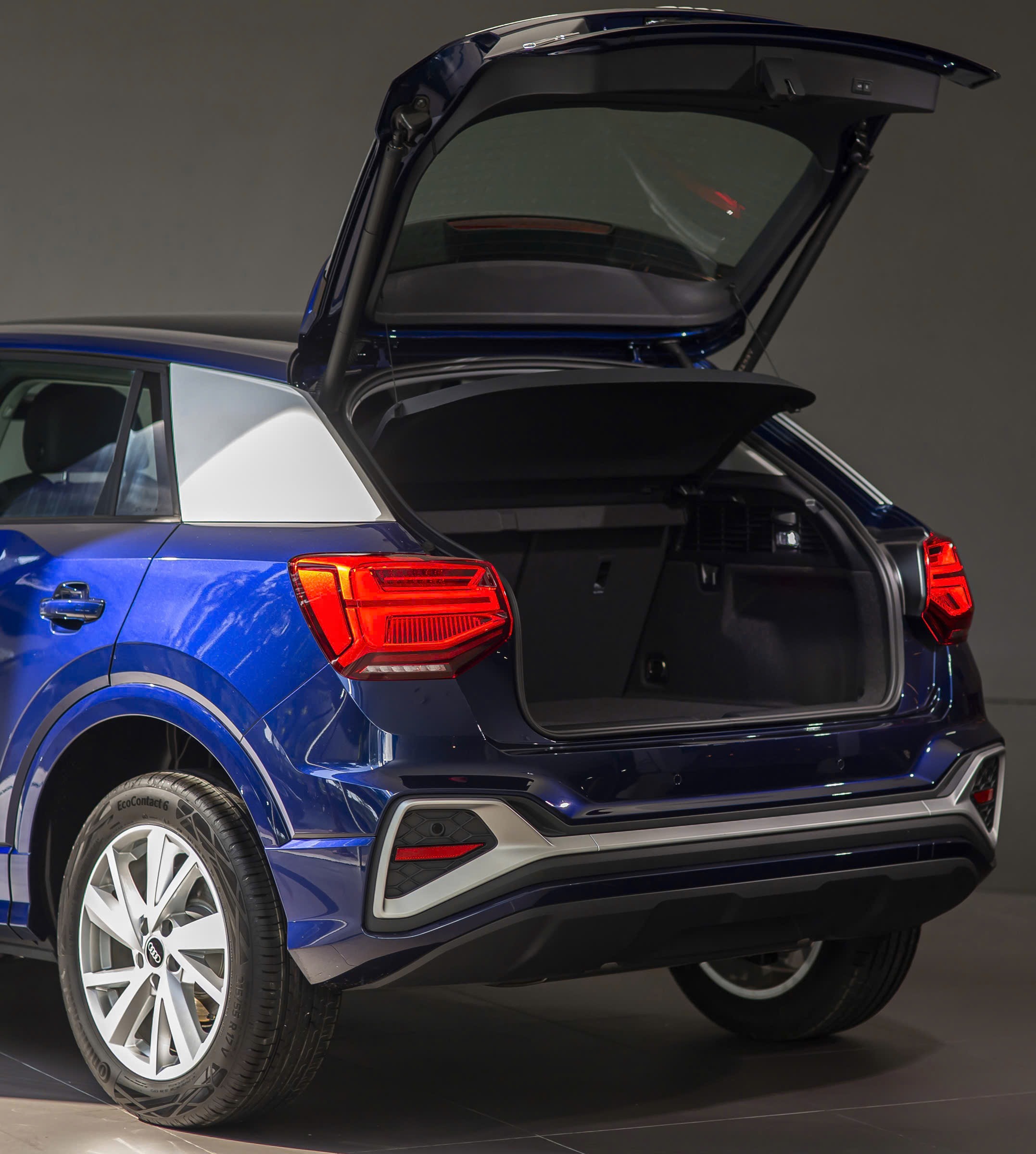 
								Audi Q2 full									