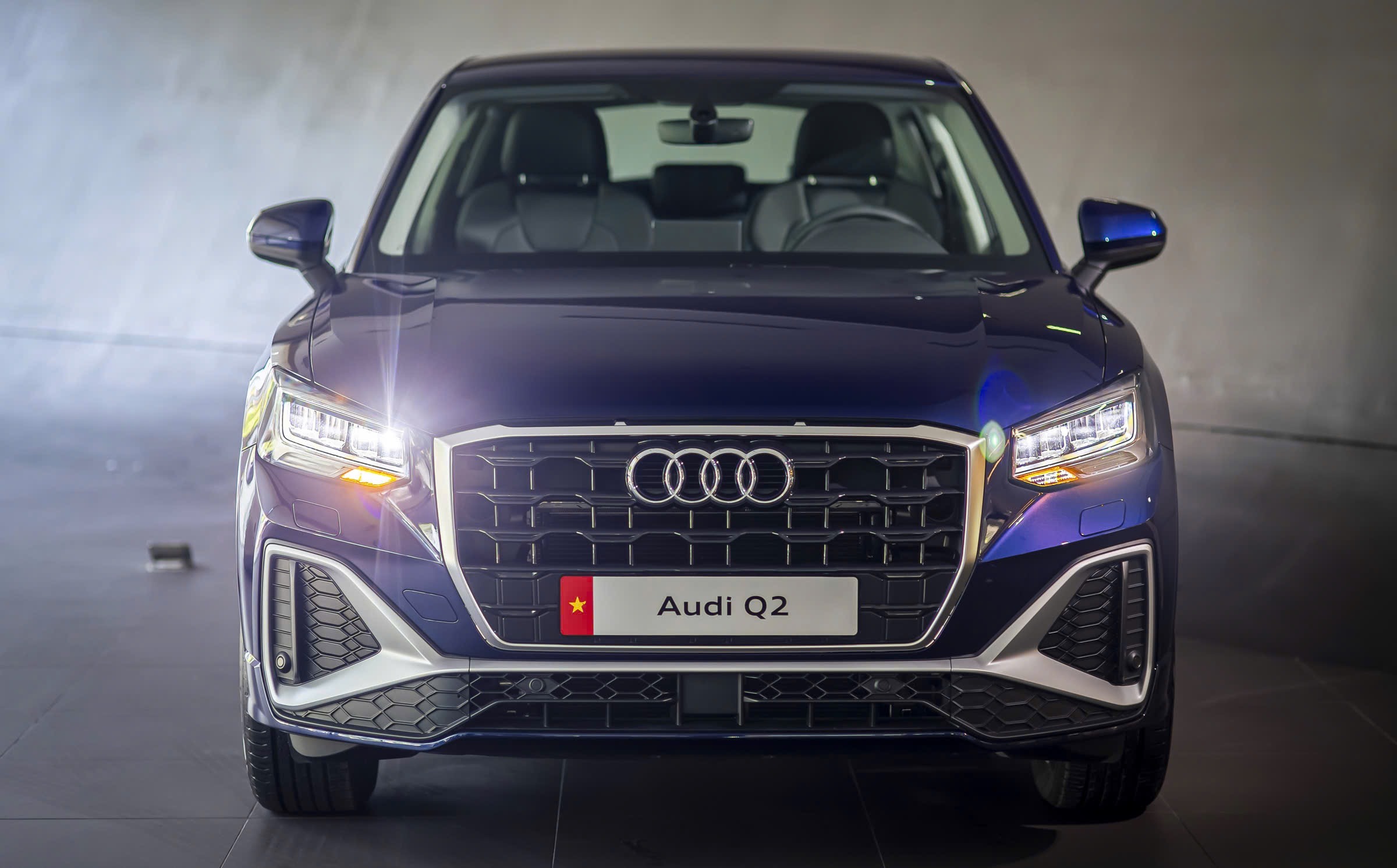 
								Audi Q2 full									